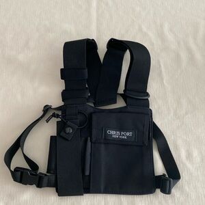 Chris Port New York Chest Bag